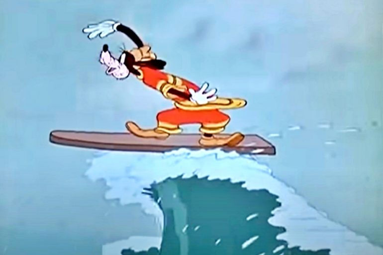 Goofy surfing